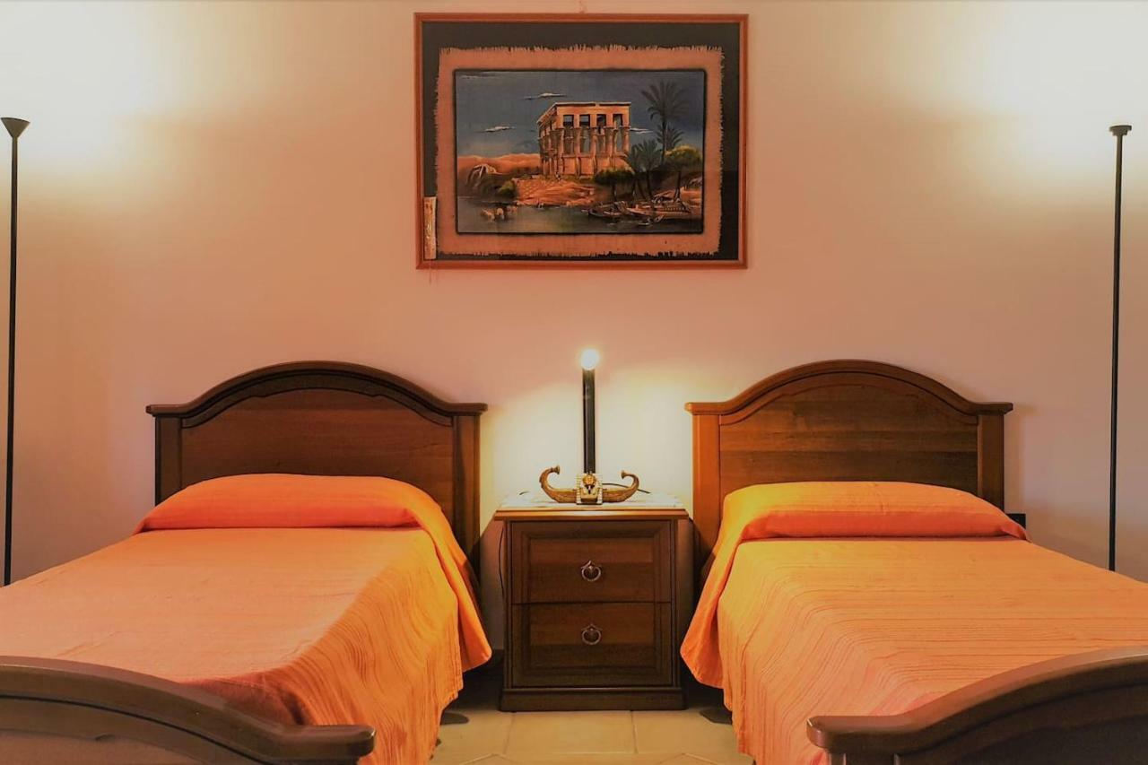 Codrongianos La Casa Del Viaggiatore מראה חיצוני תמונה